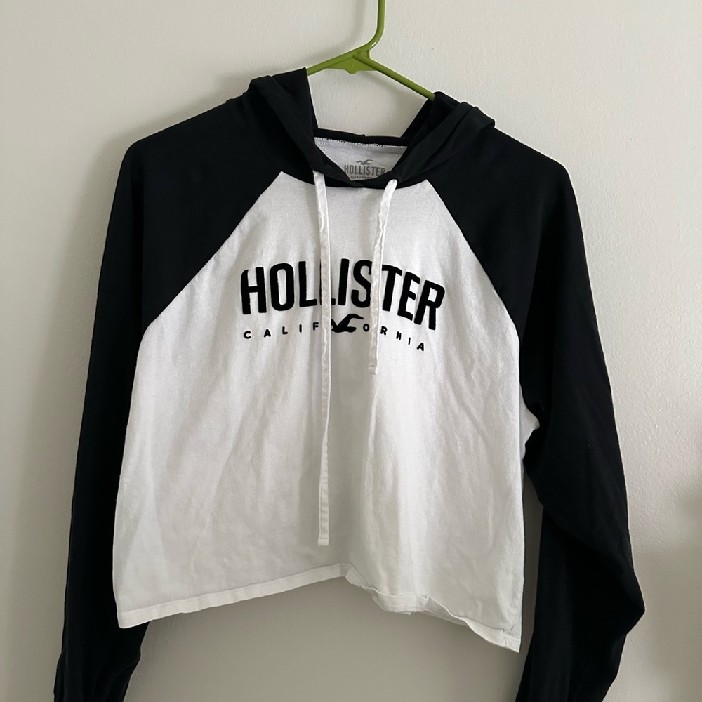 Hollister Black and White Long Sleeve Tee